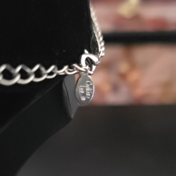 Silver Heart and Wing Pendant Necklace - Picture 3 of 5